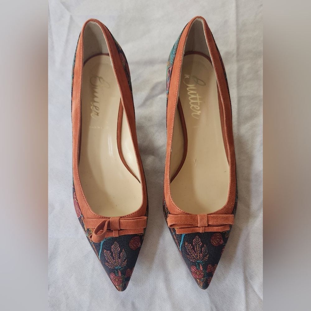 Butter Foliage Kitten Heels Sz 10 - Picture 2 of 5